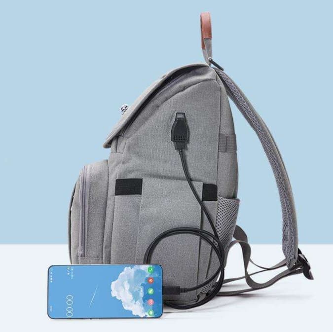 多機能充電ポート付きマザーズバッグ