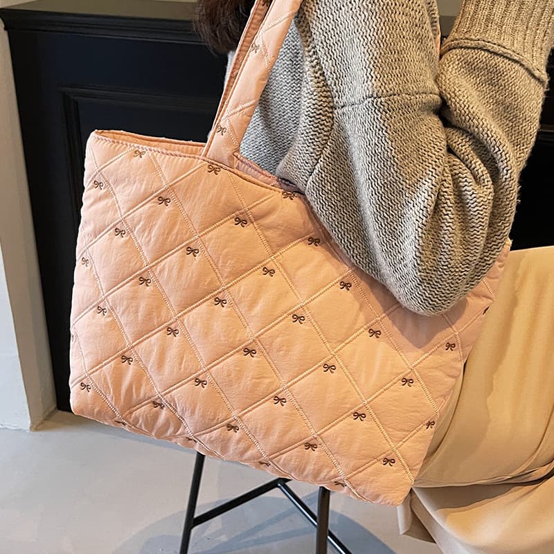 マザーズバッグトートキルティングリボン刺繍大容量