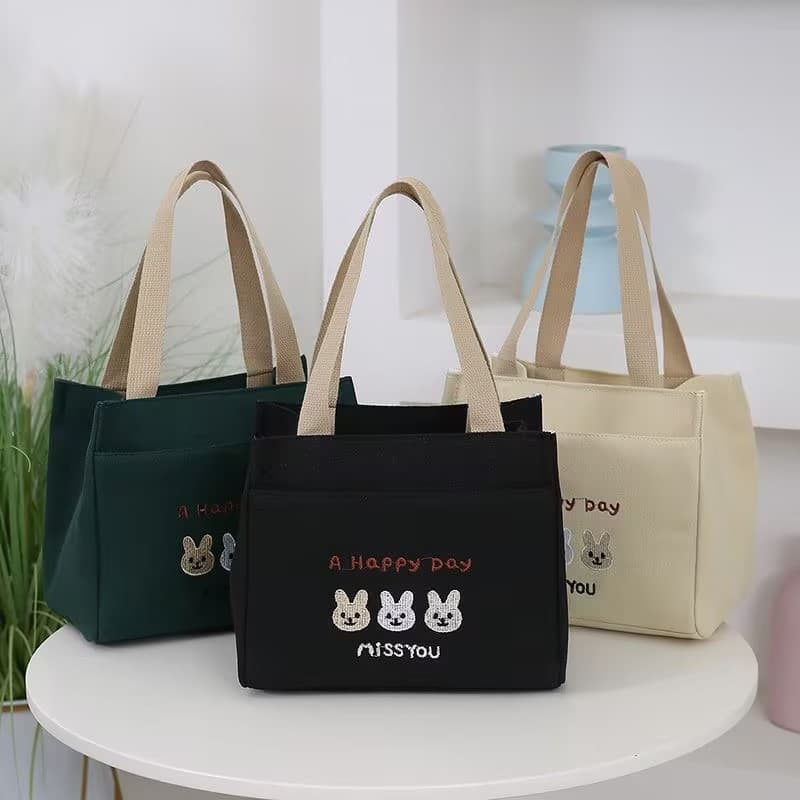 マザーズバッグ うさぎ刺繍入り育児バッグ
