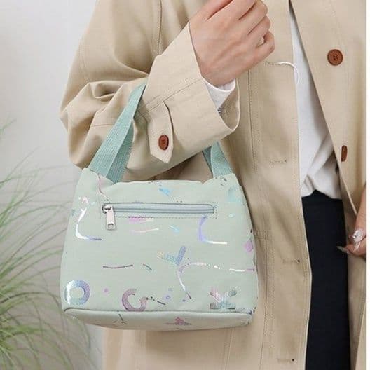 マザーズバッグ小さめ 軽量ポップ柄ショルダー付きバッグ