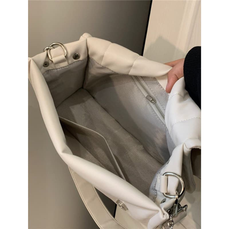マザーズバッグショルダー型バッグキルティング加工大容量